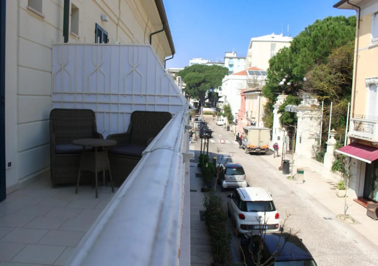 Bmp Apartment Atmosphere 1 Centrale Con Garage Riccione Italien